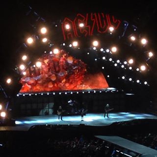 11887026_311719995665045_403132776_n