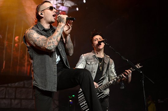 Avenged-Sevenfold-performance-2014-billboard-650
